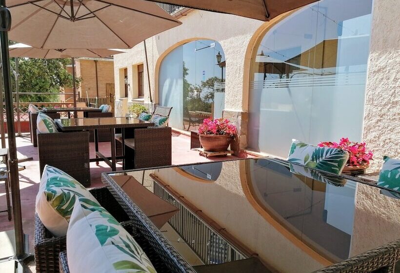 مسافرخانه Cal Music B&b