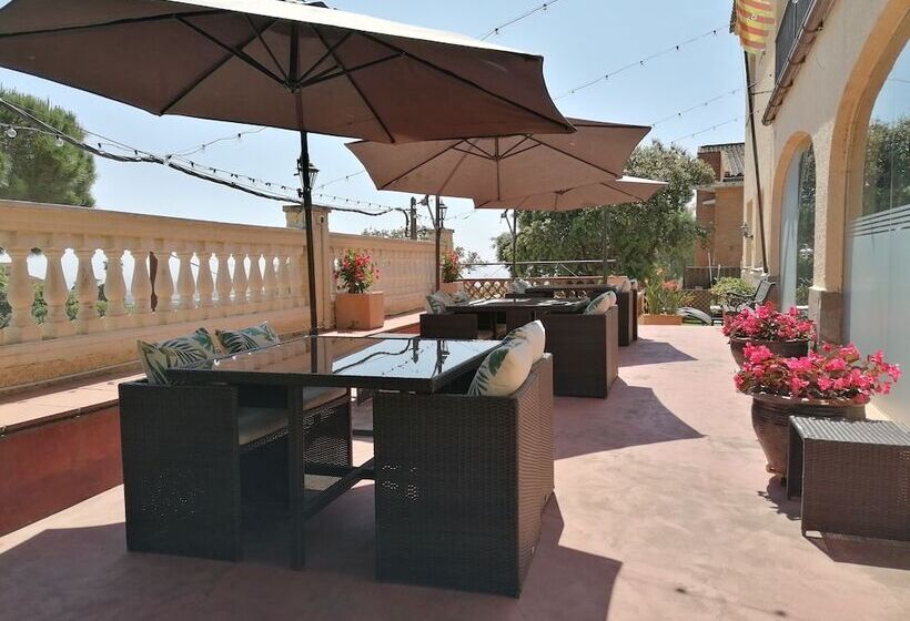 مسافرخانه Cal Music B&b