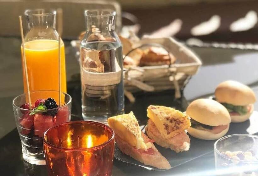 مسافرخانه Cal Music B&b