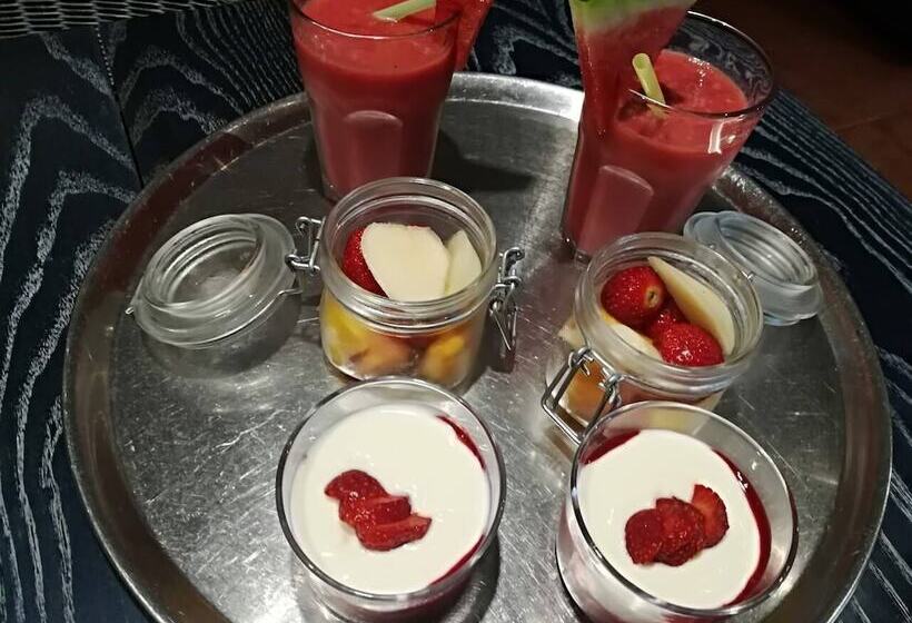 مسافرخانه Cal Music B&b