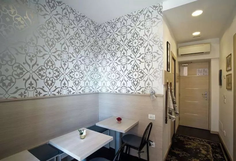 Hotel Appia 442