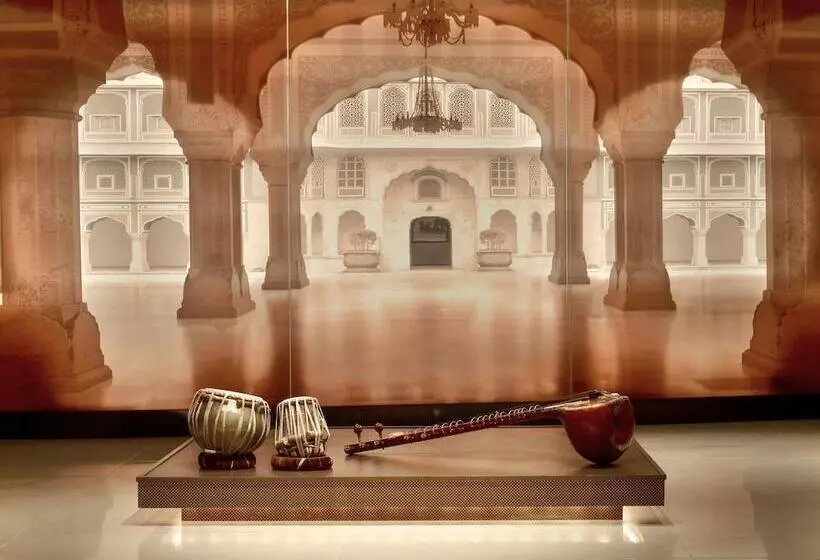 Armani Hotel Dubai, Burj Khalifa