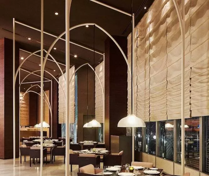 Armani Hotel Dubai, Burj Khalifa