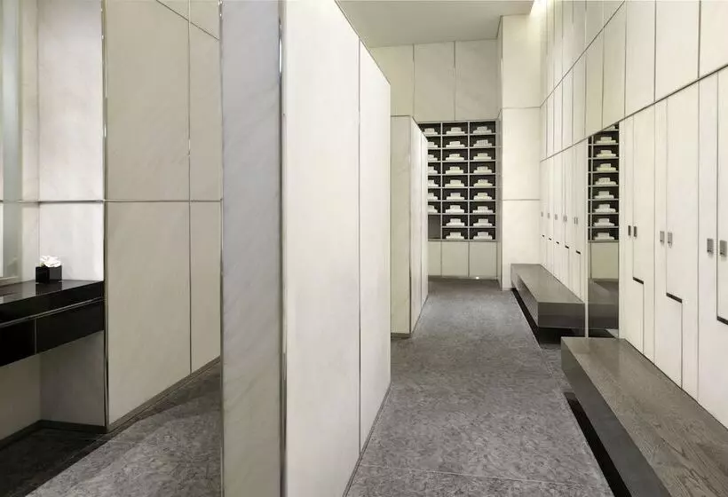 Armani Hotel Dubai, Burj Khalifa