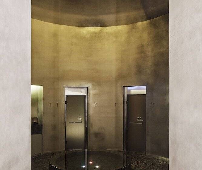 Armani Hotel Dubai, Burj Khalifa