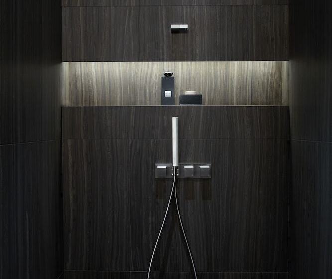 Armani Hotel Dubai, Burj Khalifa