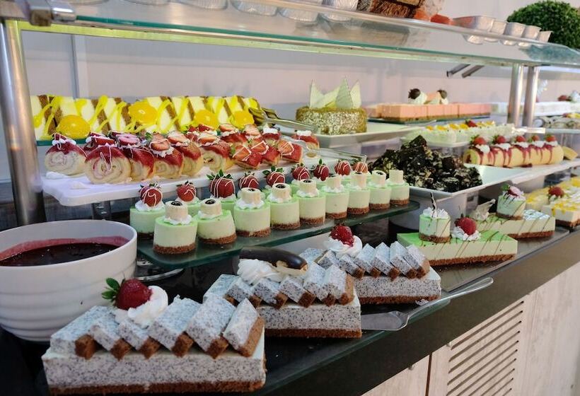 Отель Bodrum Holiday Resort & Spa