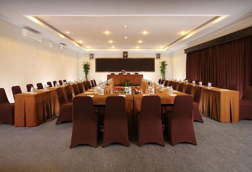 فندق Cakra Kusuma