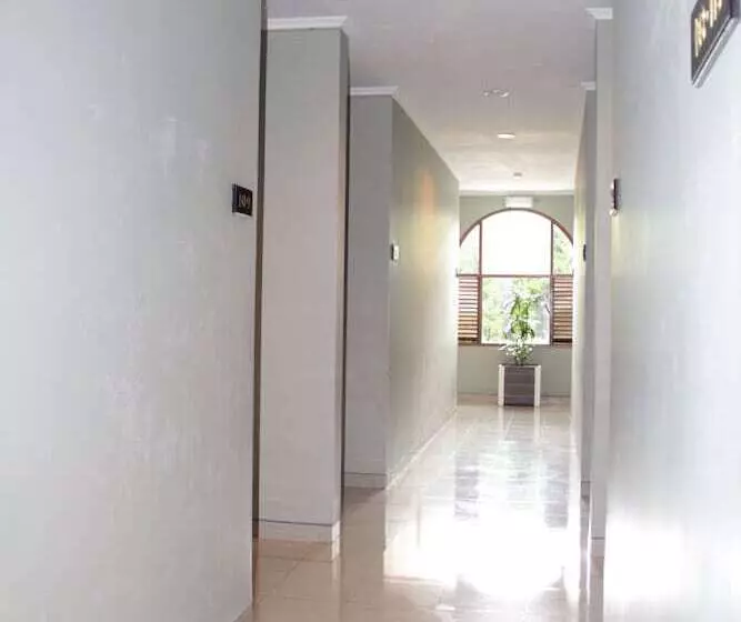 Отель Cakra Kusuma