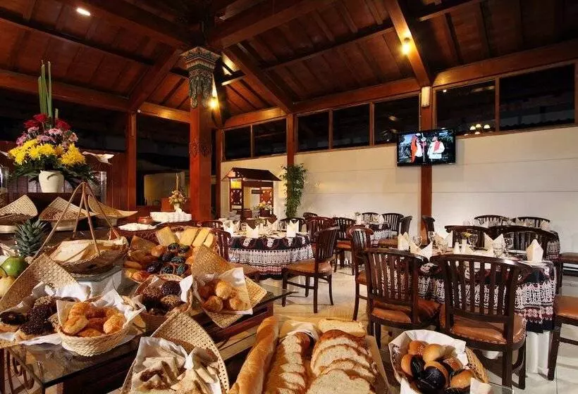 Отель Cakra Kusuma