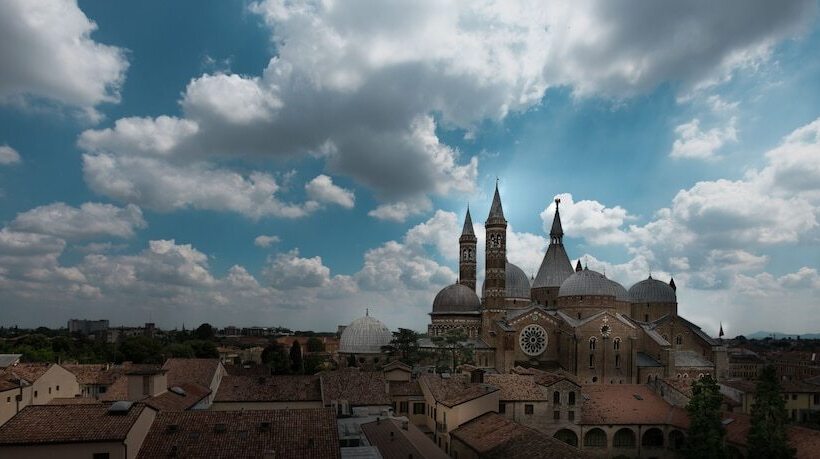 Hotel Casa Del Pellegrino