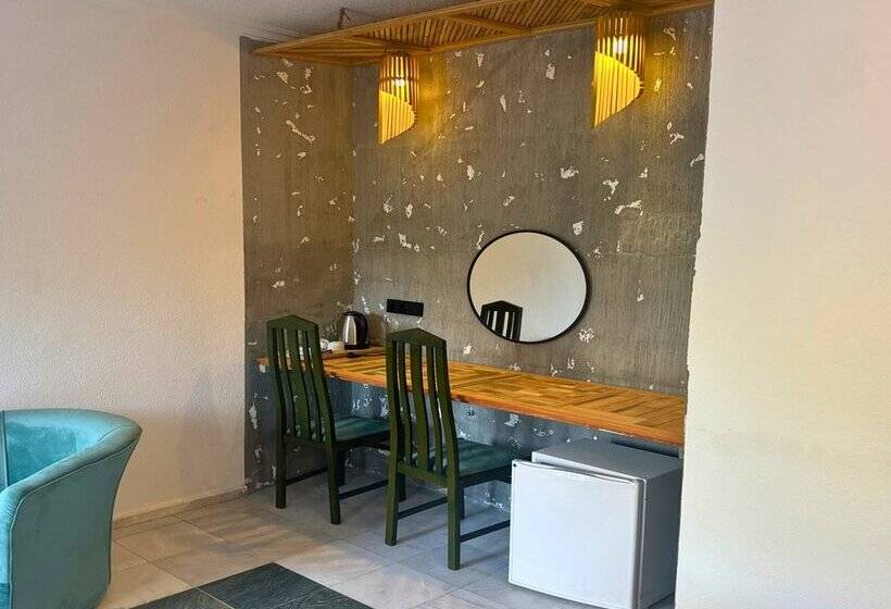 Club Mel Holiday Resort