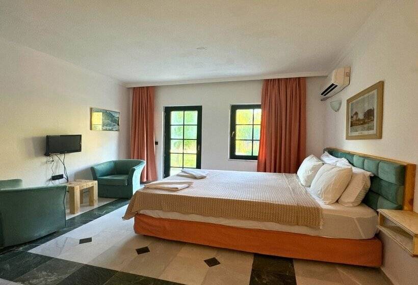 Club Mel Holiday Resort