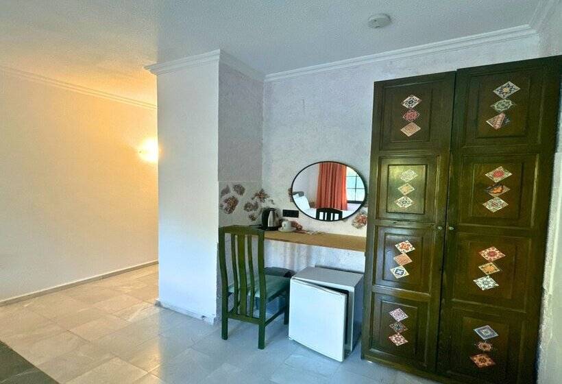 Club Mel Holiday Resort