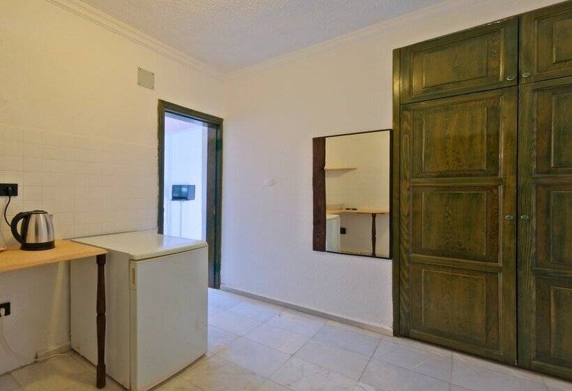 Club Mel Holiday Resort