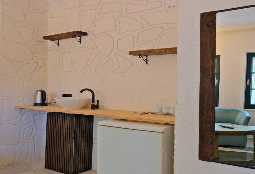 Club Mel Holiday Resort