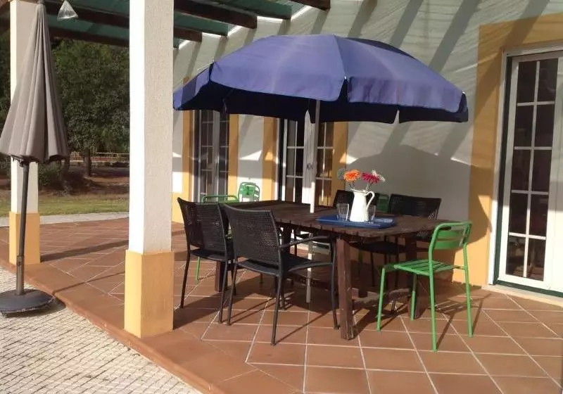 Отель Herdade Do Montalvo