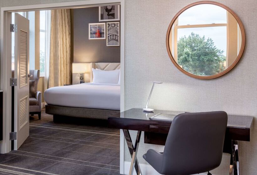 בית מלון כפרי Hilton Richmond Downtown