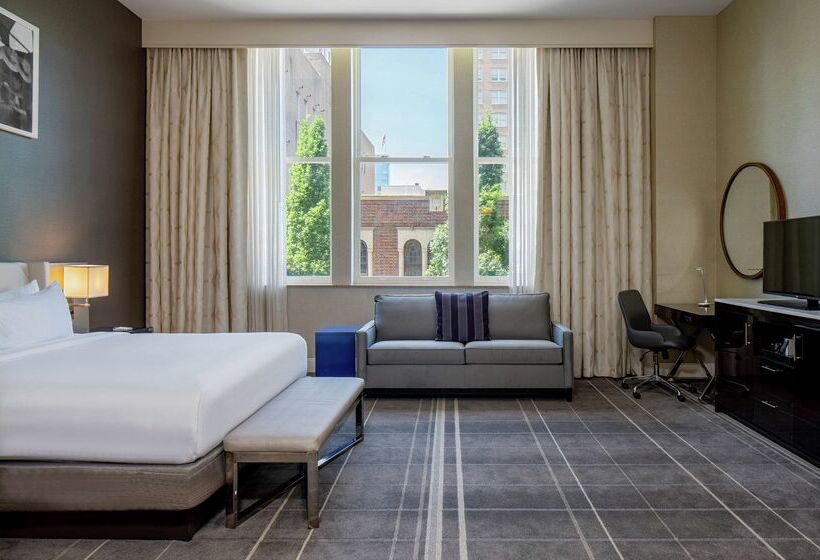 בית מלון כפרי Hilton Richmond Downtown