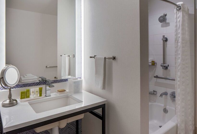 בית מלון כפרי Hilton Richmond Downtown