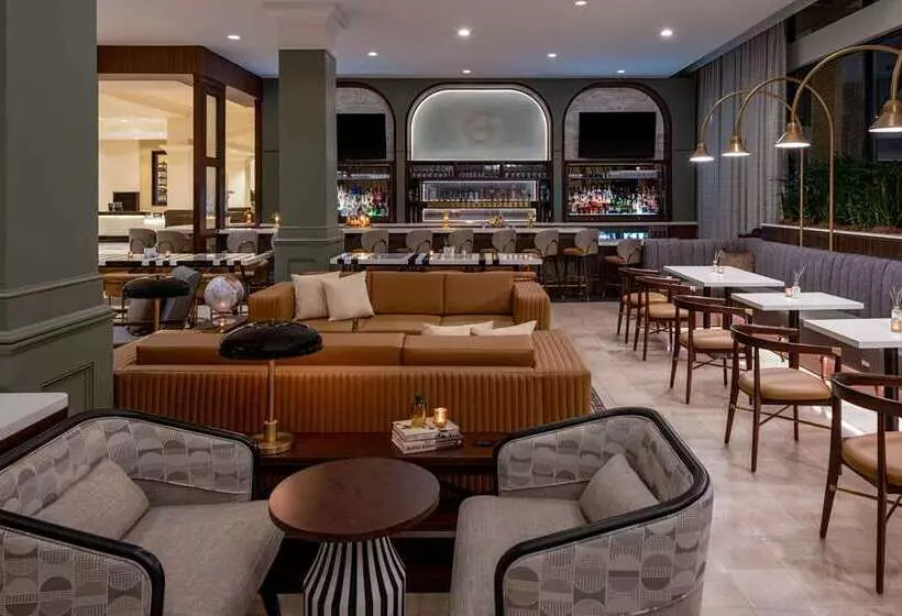 هتل Hilton Richmond Downtown