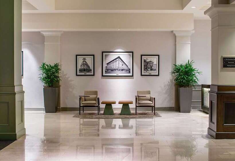 בית מלון כפרי Hilton Richmond Downtown