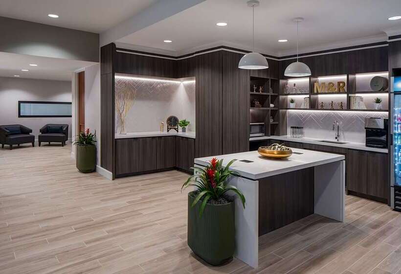 בית מלון כפרי Hilton Richmond Downtown