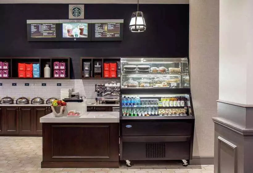 هتل Hilton Richmond Downtown