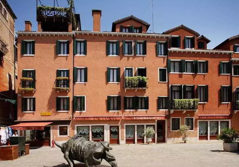 هتل Palazzo Del Giglio