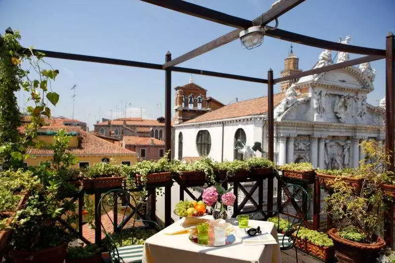 هتل Palazzo Del Giglio