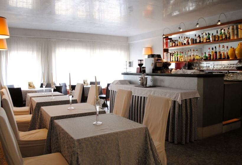 هتل Palazzo Del Giglio