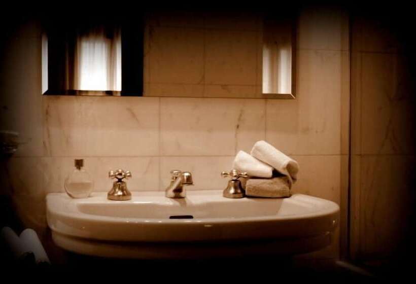 هتل Palazzo Del Giglio