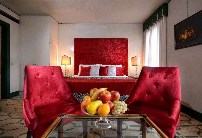 هتل Palazzo Del Giglio