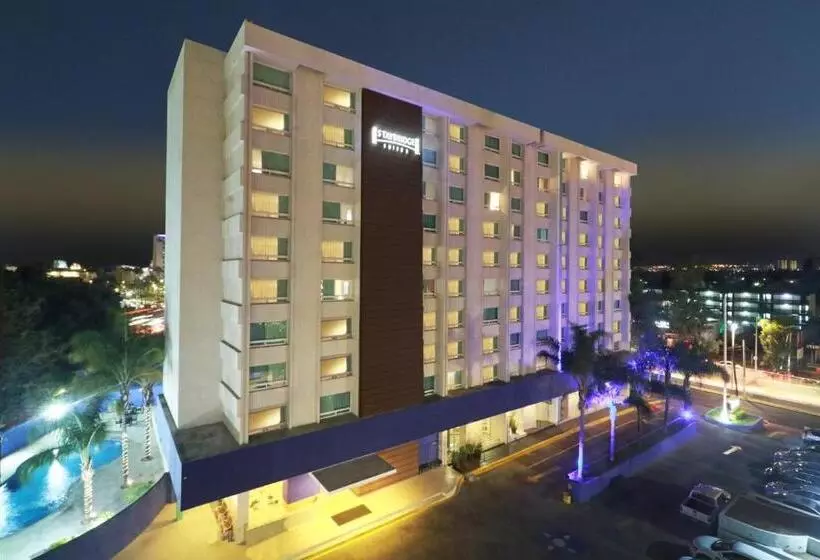 هتل Staybridge Suites Guadalajara Expo, An Ihg