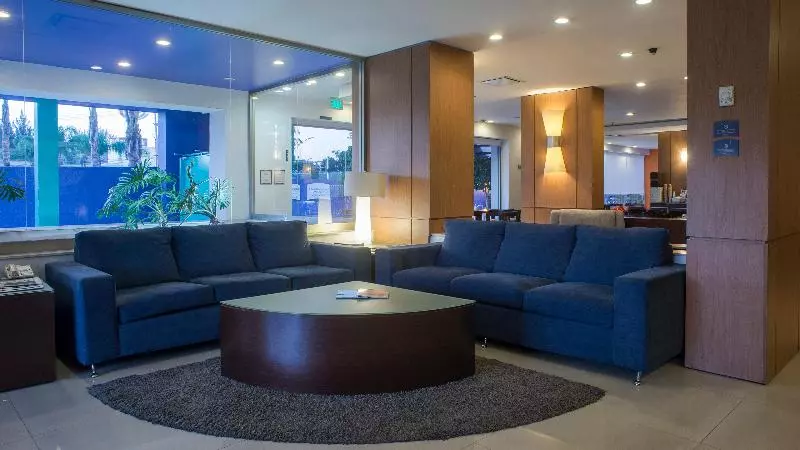 هتل Staybridge Suites Guadalajara Expo, An Ihg