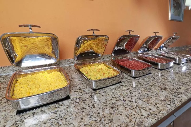 هتل Staybridge Suites Guadalajara Expo, An Ihg