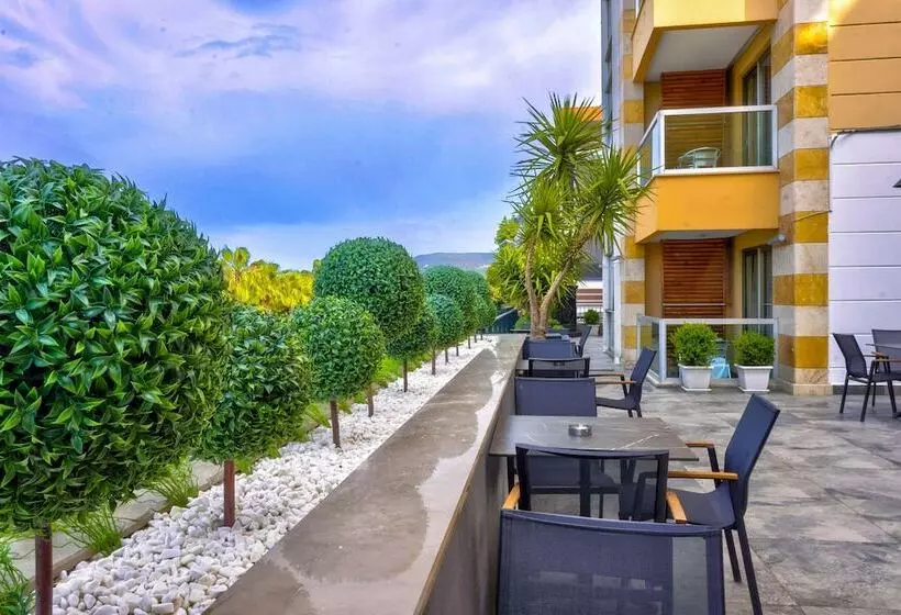 Tac Premier Hotel & Spa