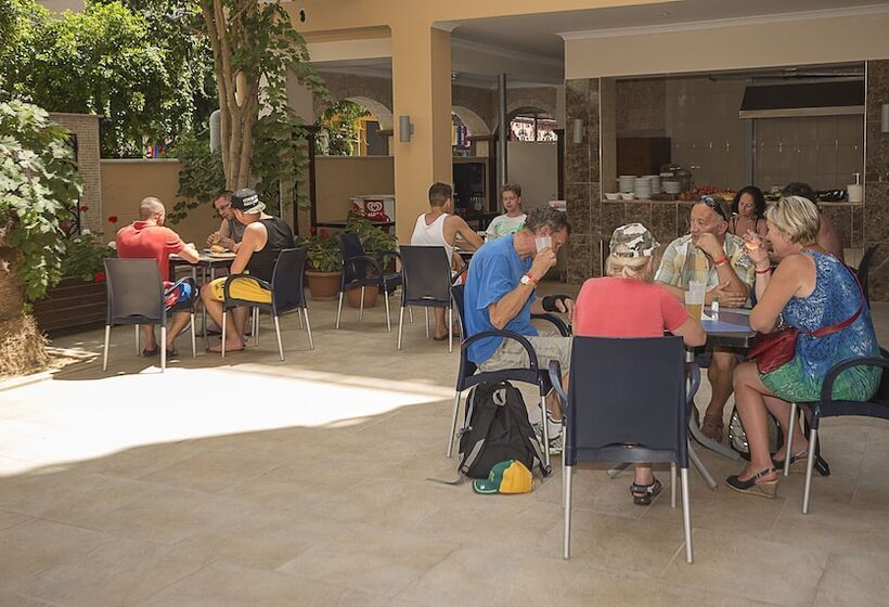 Tac Premier Hotel & Spa