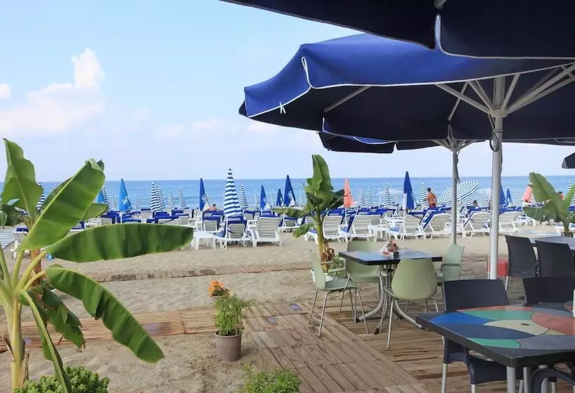 Tac Premier Hotel & Spa