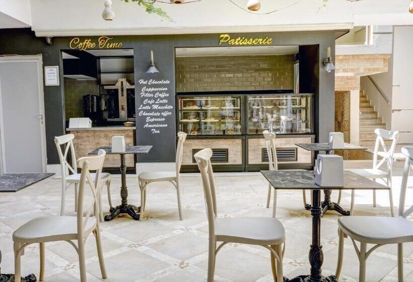 Tac Premier Hotel & Spa