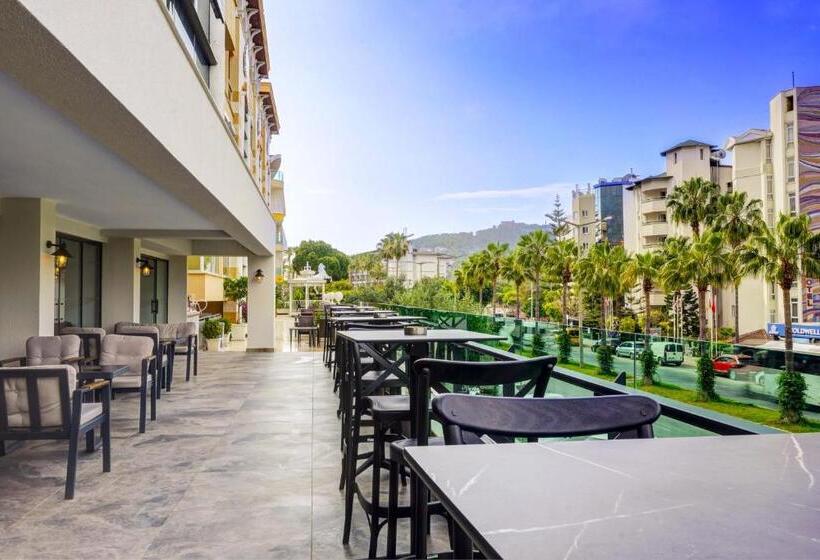 Tac Premier Hotel & Spa