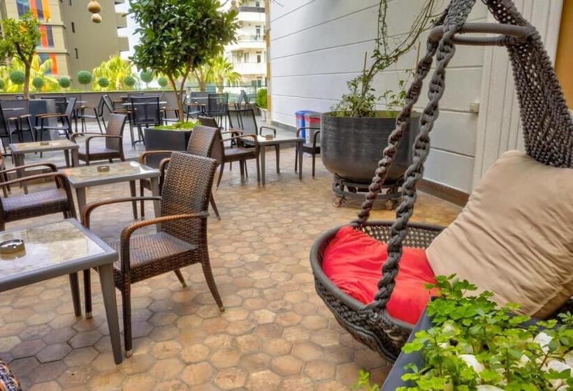 Tac Premier Hotel & Spa