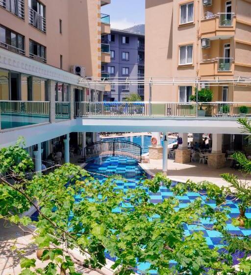 Tac Premier Hotel & Spa