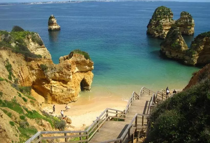 호텔 Villa Doris Suites