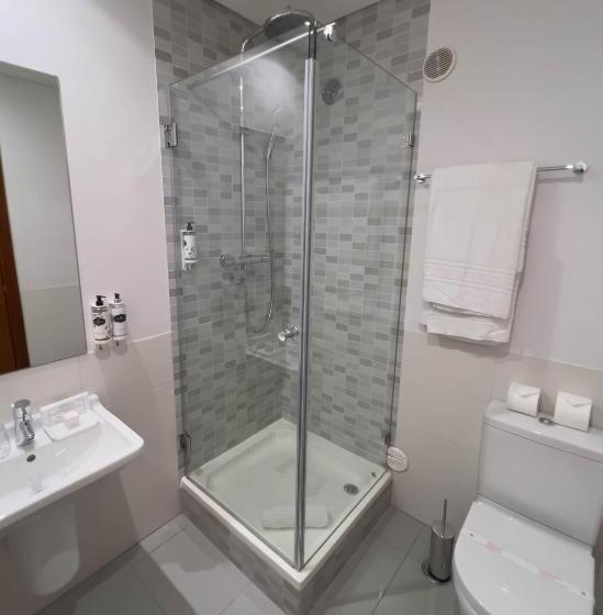 فندق Villa Doris Suites