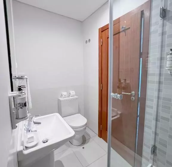 호텔 Villa Doris Suites