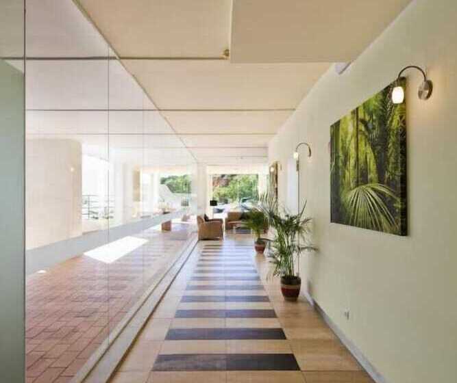 فندق Villa Doris Suites