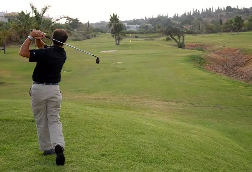 호텔 Villa Doris Suites