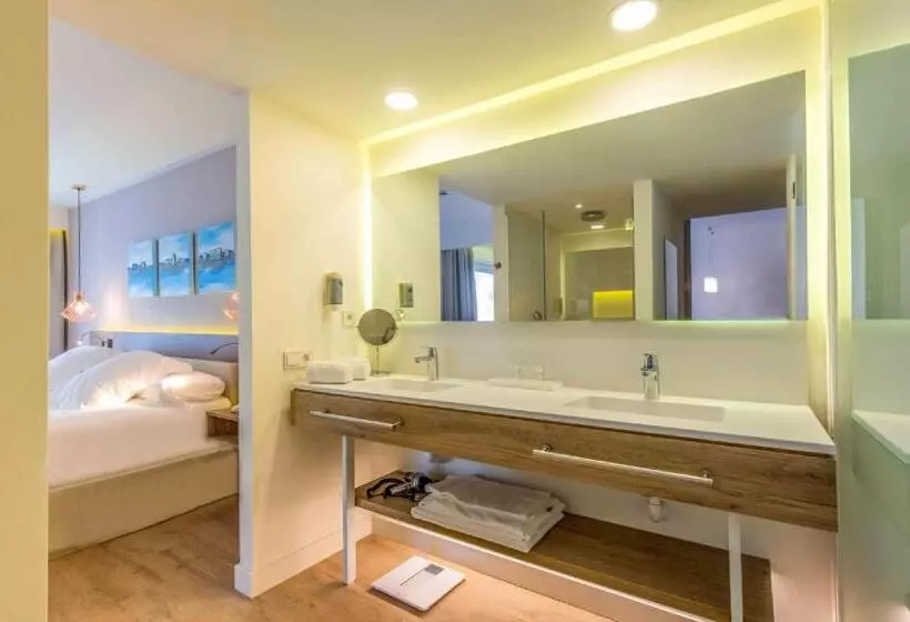 Valentin Somni Hotel & Suites