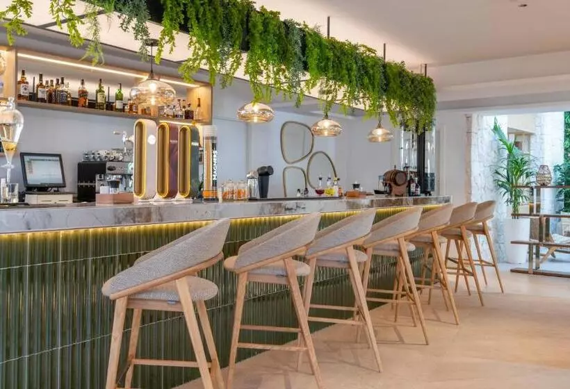 Valentin Somni Hotel & Suites